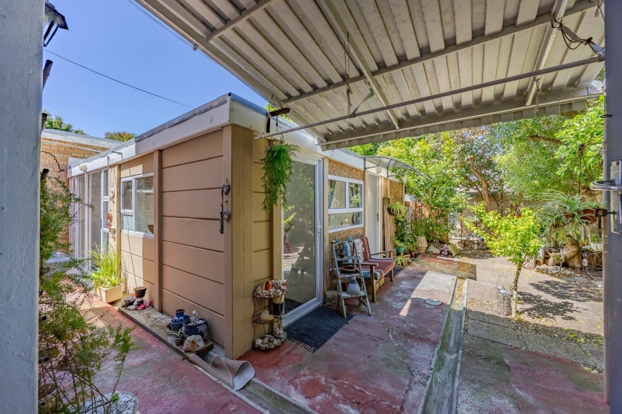 4 Bedroom Property for Sale in Kirstenhof Western Cape